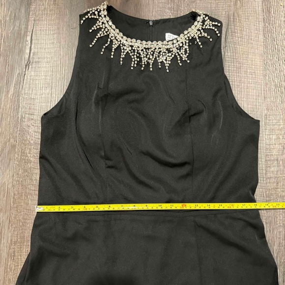 Ieena For Mac Duggal Beaded High Neck Gown Black Size 14 - Picture 13 of 16